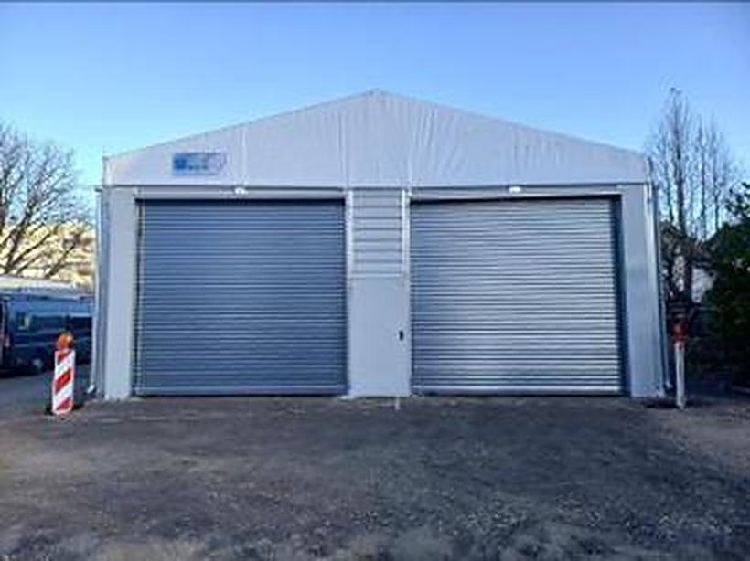 Neue Garage neben dem Feuerwehrhaus